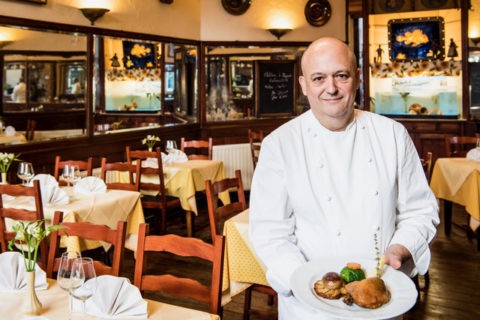 Restaurant De Reddende Engel Aan De Kathedraal In Antwerpen